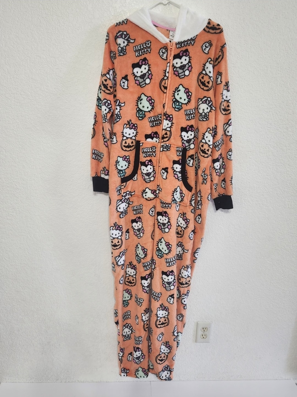 Hello Kitty Women's Orange Hooded Whit Halloween Print One-Piece Pajamas Size XL